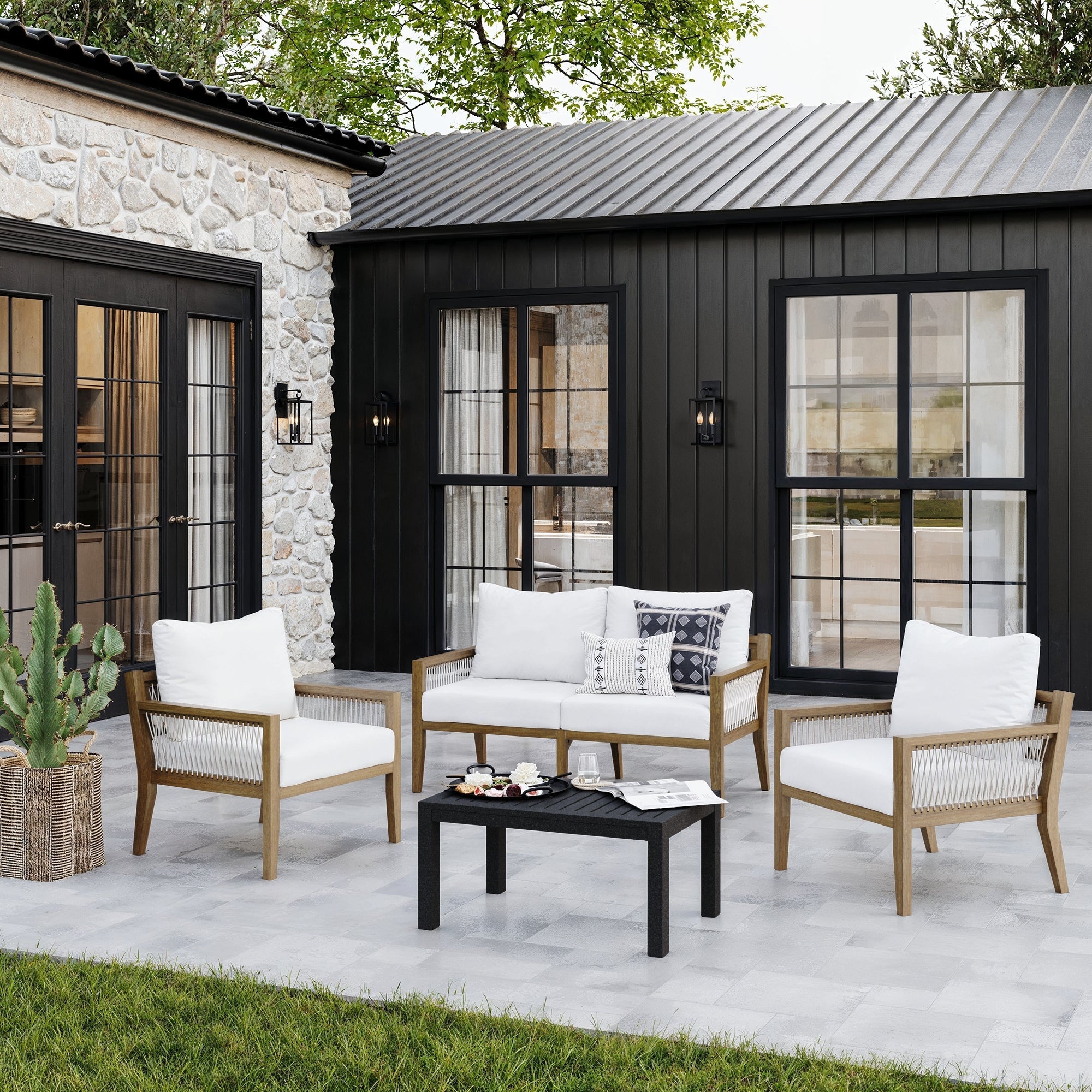 Outdoor Patio Wood Arm Chairs White (Set of 2)